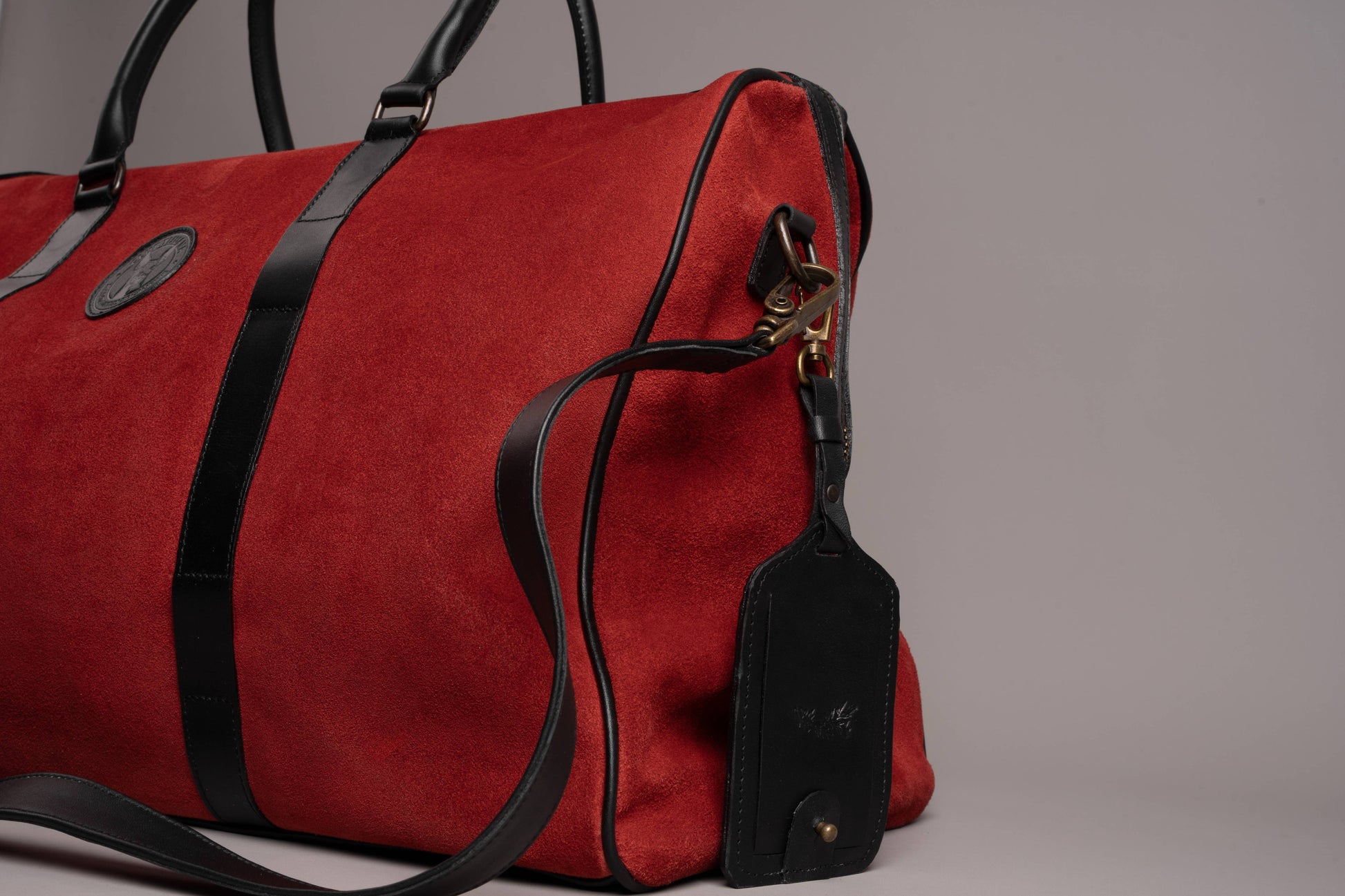 Xolos Gym Bag de piel — de cerca — Miles & Louie
