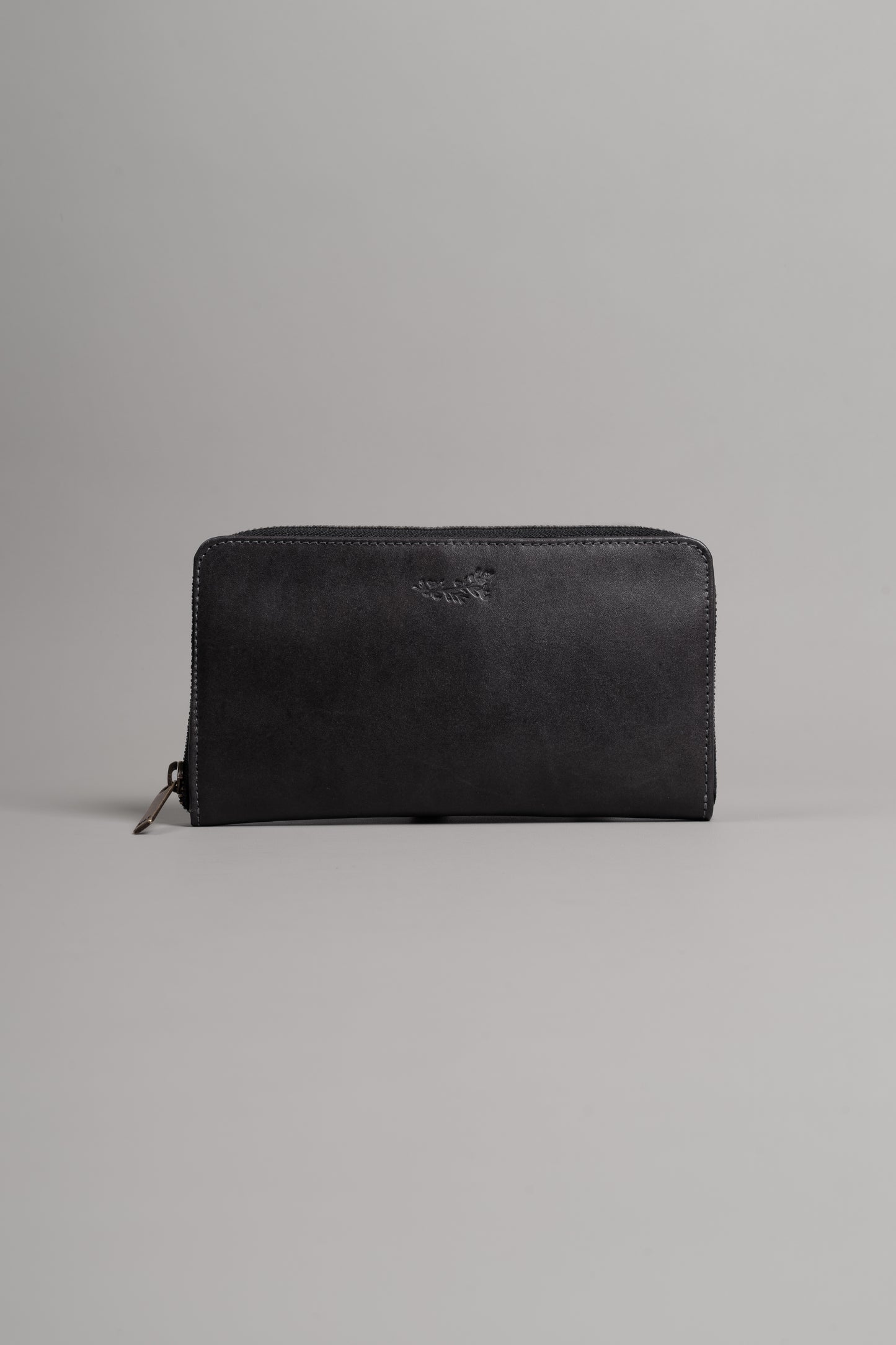 Zip Clutch
