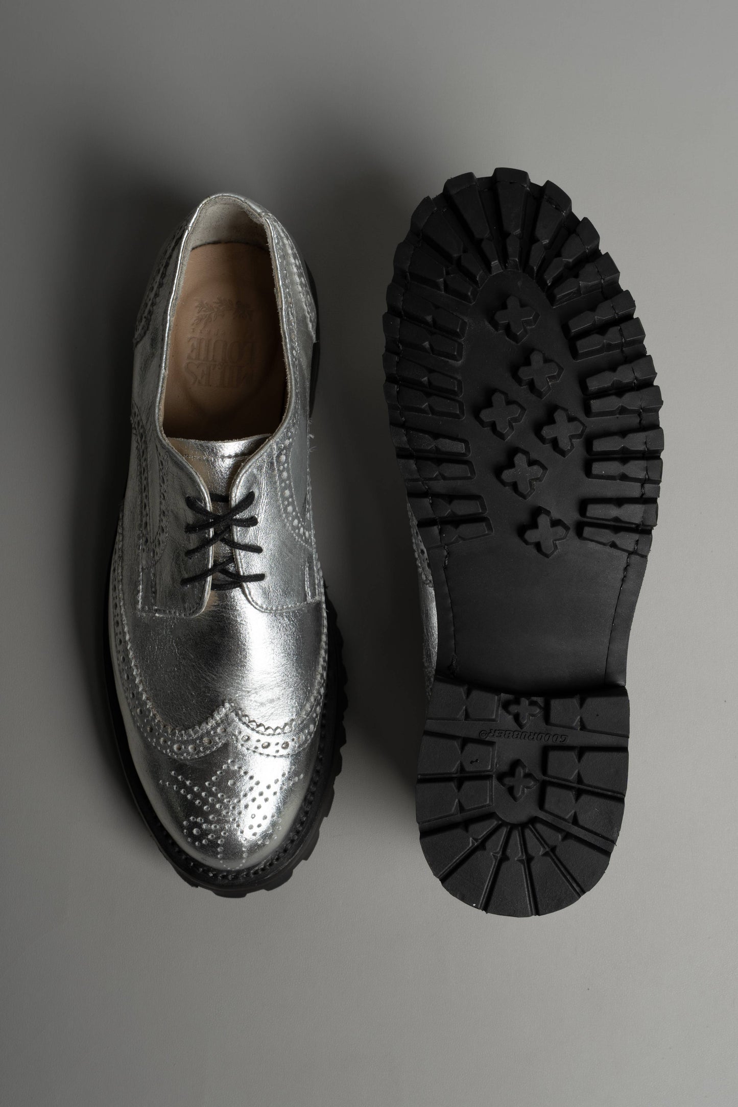 Iustitia Wingtip