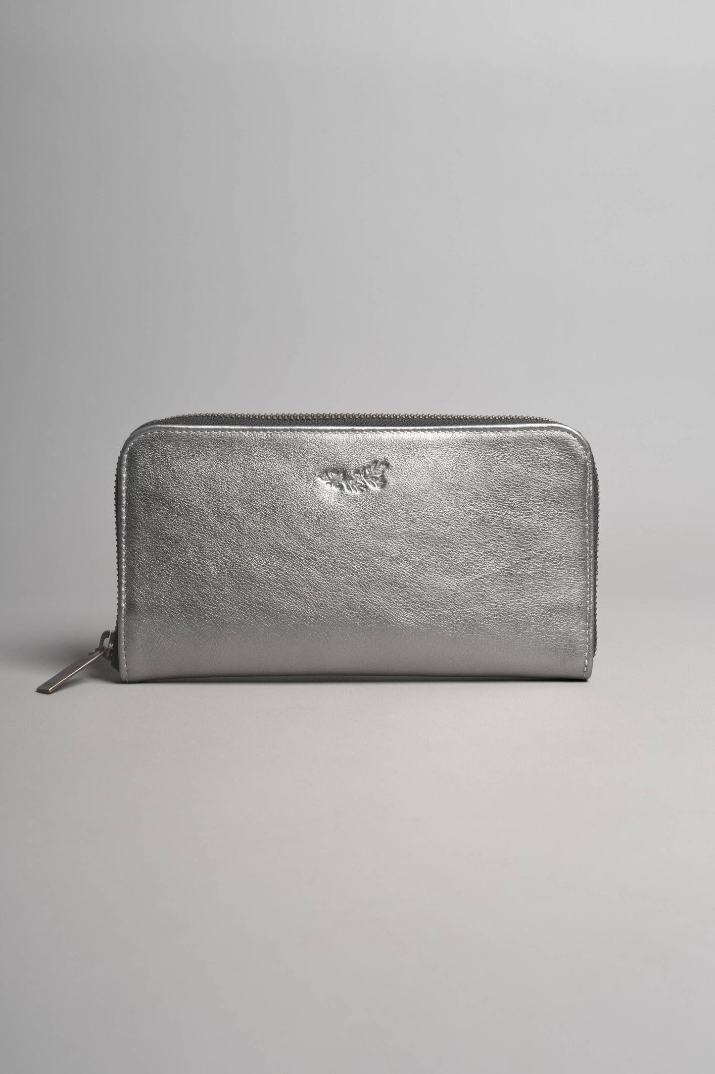 Zip Clutch