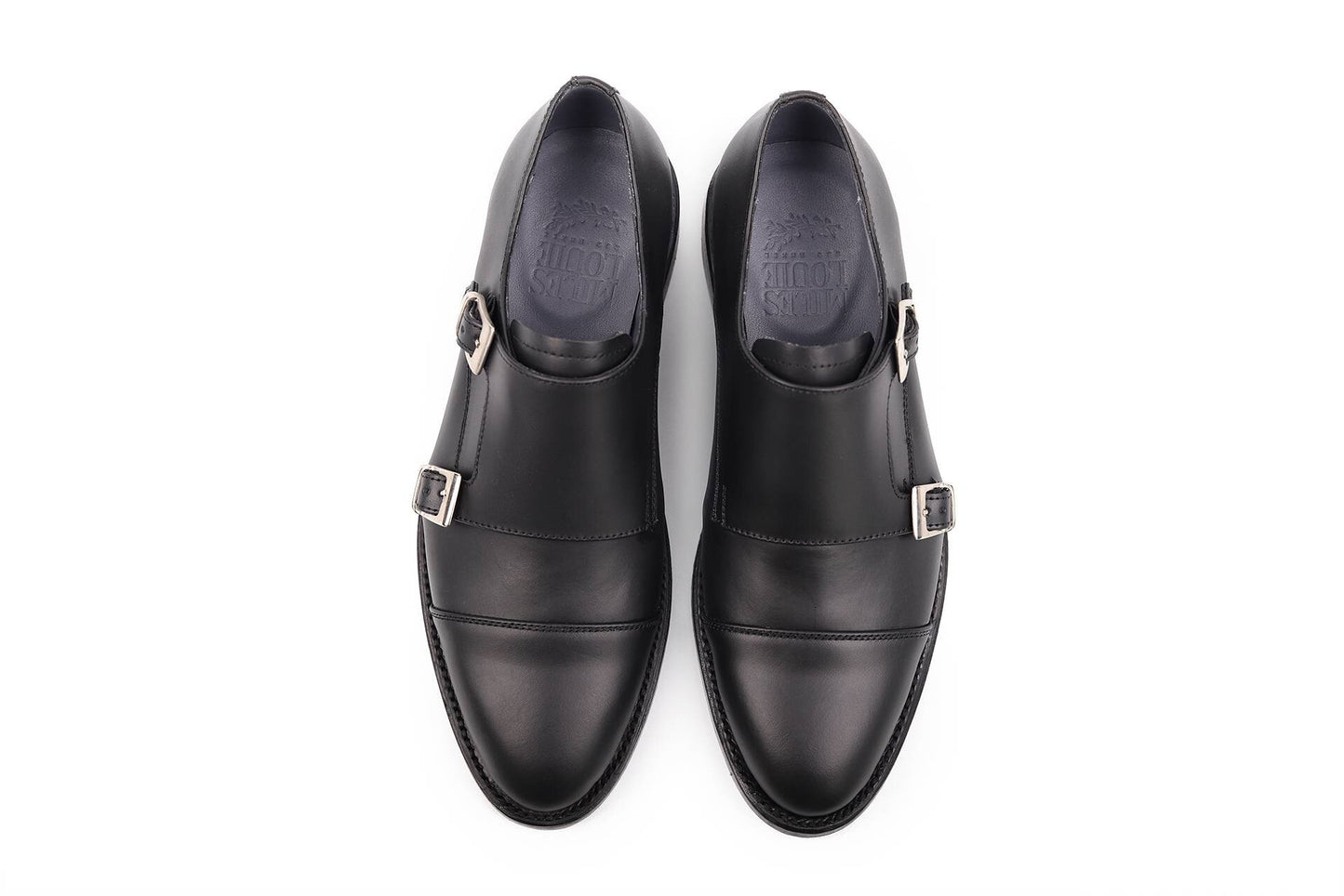 Captoe Monkstrap de piel color negro — en uso — Miles & Louie